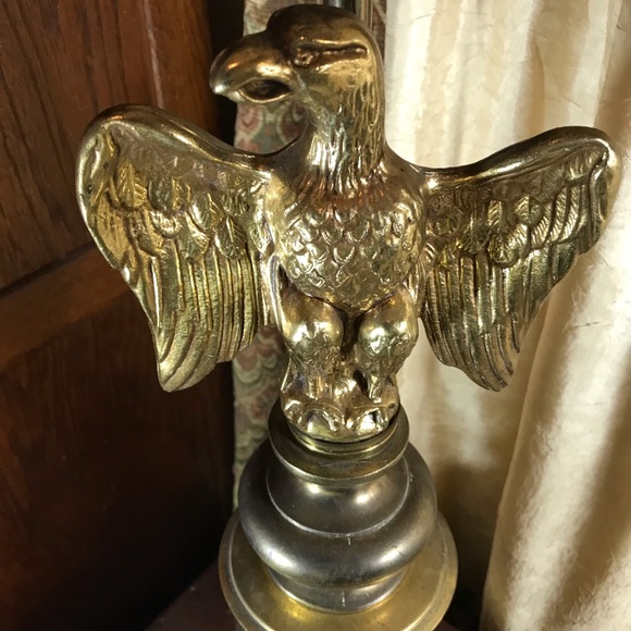 Vintage Federal Style Brass Eagle Lamp - Picture 3 of 6